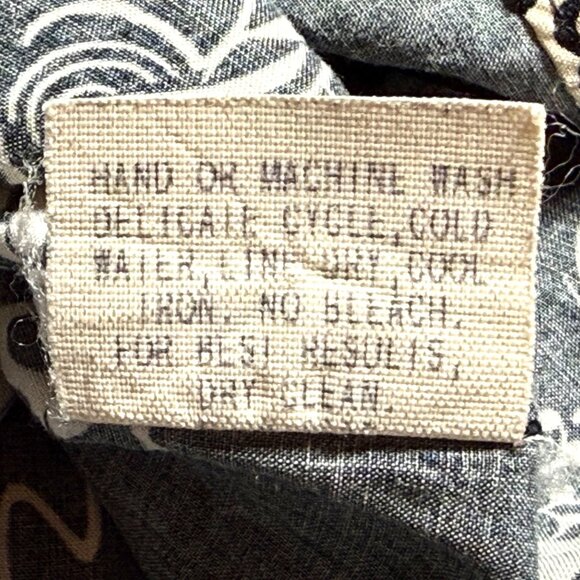 Vintage Tori Richard Mens Dragon Print Hawaiian Shirt - Made in Hawaii - Size L - Picture 7 of 7